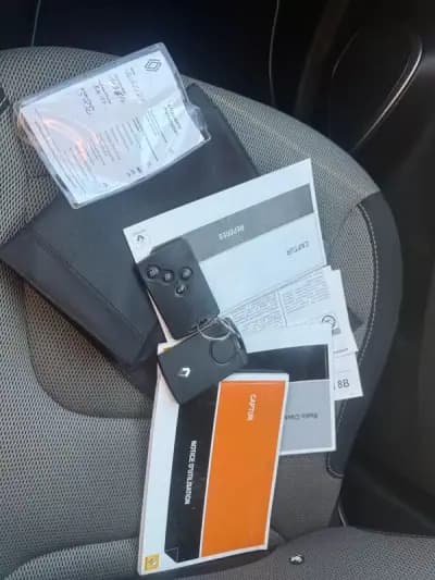 Vendo Renault Captur 2014 - 8990 EUR, 178000 km - AUTO.MOTO.pt