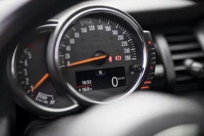 Vendo MINI 2014 - 14900 EUR, 163461 km - AUTO.MOTO.pt