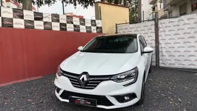 Vendo Renault Mégane 2021 - 13900 EUR, 179000 km - AUTO.MOTO.pt