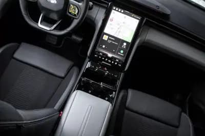 Vendo Ford Explorer 2024 - 39990 EUR, 15628 km - AUTO.MOTO.pt