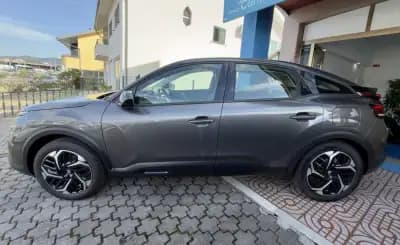 Vendo Citroën C4 2023 - 18950 EUR, 47000 km - AUTO.MOTO.pt