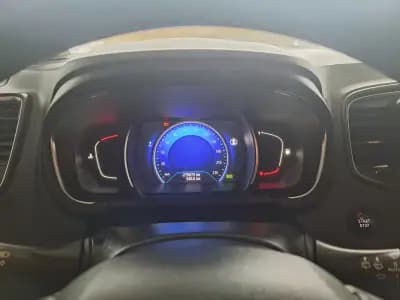 Sell Renault Scénic 2017 - 9980 EUR, 262136 km - AUTO.MOTO.pt