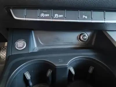 Vendo Audi A4 Avant 2016 - 16250 EUR, 212000 km - AUTO.MOTO.pt