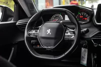 Vendo Peugeot 2008 2020 - 15450 EUR, 125449 km - AUTO.MOTO.pt