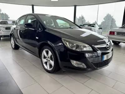 Vendo Opel Astra 2009 - 5990 EUR, 244173 km - AUTO.MOTO.pt