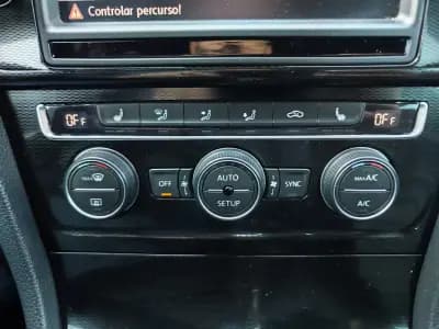 Vendo Volkswagen Golf 2012 - 18480 EUR, 207000 km - AUTO.MOTO.pt