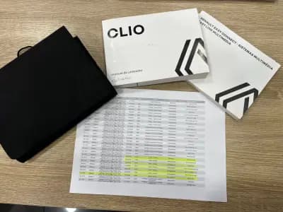 Vendo Renault Clio 2023 - 14499 EUR, 111021 km - AUTO.MOTO.pt