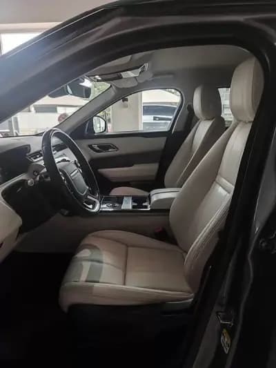 Vendo Land Rover Range Rover Velar 2018 - 34450 EUR, 154350 km - AUTO.MOTO.pt