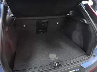 Vendo Volvo XC 40 2022 - 26990 EUR, 111000 km - AUTO.MOTO.pt