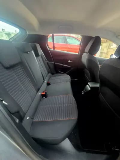 Sell Peugeot e-208 2020 - 15750 EUR, 56000 km - AUTO.MOTO.pt