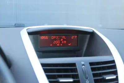 Sell Peugeot 207 2008 - 4250 EUR, 161000 km - AUTO.MOTO.pt