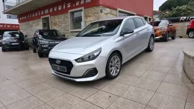 Vendo Hyundai i30 Fastback 2019 - 16500 EUR, 65000 km - AUTO.MOTO.pt