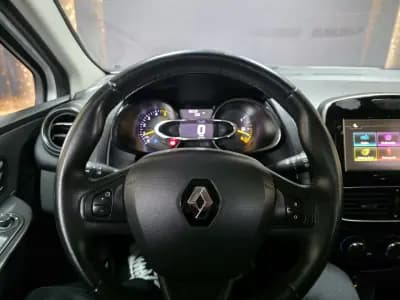 Vendo Renault Clio 2014 - 8990 EUR, 189000 km - AUTO.MOTO.pt