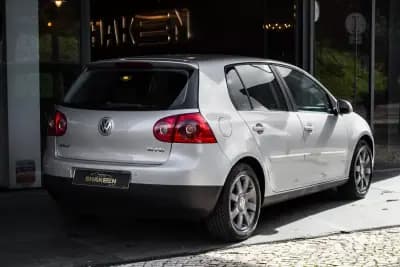 Vendo Volkswagen Golf 2003 - 4900 EUR, 208740 km - AUTO.MOTO.pt