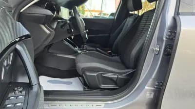 Vendo Peugeot 2008 2021 - 16250 EUR, 42900 km - AUTO.MOTO.pt