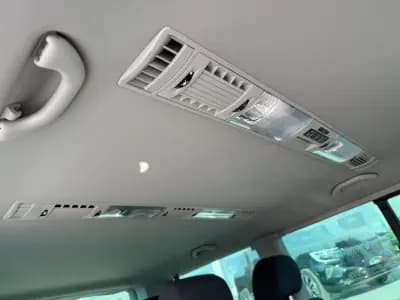 Sell Volkswagen Caravelle 2020 - 33750 EUR, 40492 km - AUTO.MOTO.pt