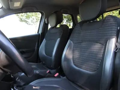 Vendo Renault Captur 2016 - 12990 EUR, 148000 km - AUTO.MOTO.pt