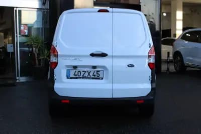 Sell Ford Transit Courier 2020 - 12400 EUR, 140939 km - AUTO.MOTO.pt