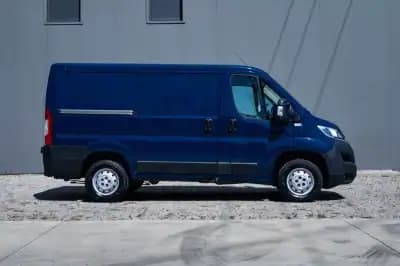 Sell Citroën Jumper 2020 - 18900 EUR, 111000 km - AUTO.MOTO.pt