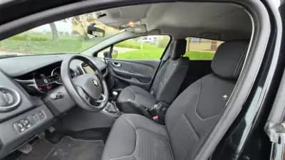 Vendo Renault Clio Sport Tourer 2018 - 11890 EUR, 98000 km - AUTO.MOTO.pt