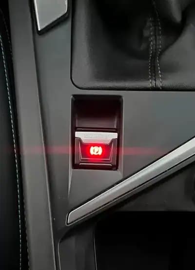 Vendo Peugeot 308 SW 2022 - 16900 EUR, 159901 km - AUTO.MOTO.pt