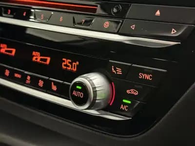 Vendo BMW 520 2018 - 24990 EUR, 153000 km - AUTO.MOTO.pt