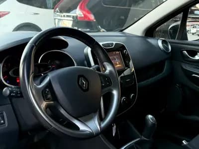 Sell Renault Clio 2018 - 11950 EUR, 88000 km - AUTO.MOTO.pt