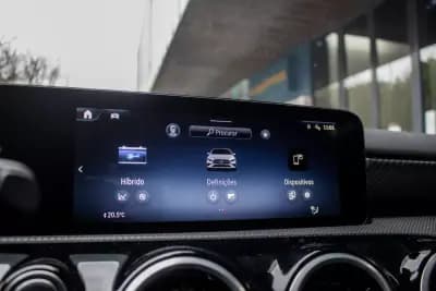 Vendo Mercedes-Benz A 250 2024 - 34990 EUR, 16557 km - AUTO.MOTO.pt