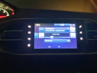 Sell Peugeot 308 2016 - 15500 EUR, 171736 km - AUTO.MOTO.pt