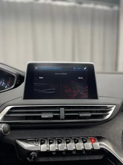 Sell Peugeot 3008 2018 - 19500 EUR, 169999 km - AUTO.MOTO.pt