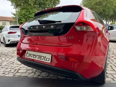 Sell Volvo V40 2017 - 14750 EUR, 138000 km - AUTO.MOTO.pt