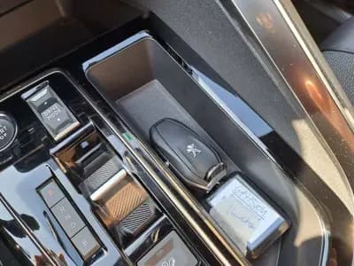 Sell Peugeot 3008 2023 - 24990 EUR, 57105 km - AUTO.MOTO.pt