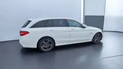 Vendo Mercedes-Benz C 300e 2020 - 31900 EUR, 130255 km - AUTO.MOTO.pt