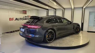Sell Porsche Panamera Sport Turismo 2018 - 71900 EUR, 135500 km - AUTO.MOTO.pt