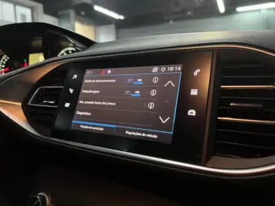 Vendo Peugeot 308 2019 - 11990 EUR, 106000 km - AUTO.MOTO.pt