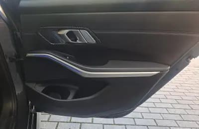 Vendo BMW 320 2020 - 31000 EUR, 130000 km - AUTO.MOTO.pt