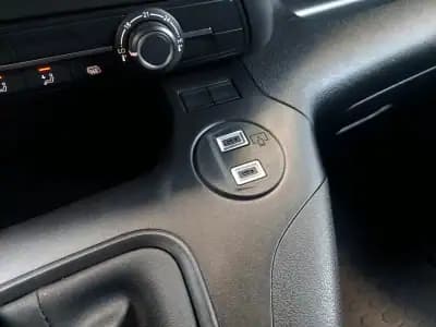 Vendo Opel Combo 2025 - 19750 EUR, 11997 km - AUTO.MOTO.pt