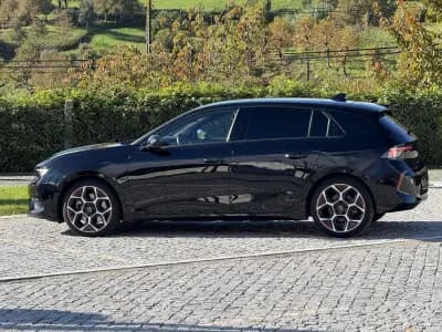 Vendo Opel Astra 2022 - 23990 EUR, 77000 km - AUTO.MOTO.pt