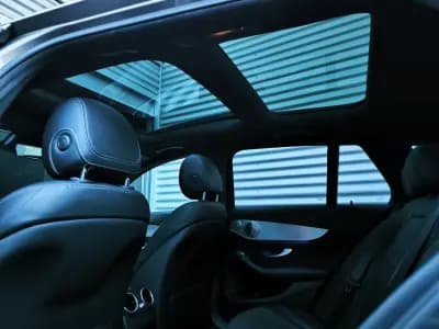 Vendo Mercedes-Benz C 300 2020 - 28950 EUR, 166000 km - AUTO.MOTO.pt