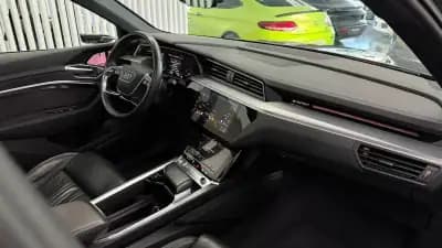 Vendo Audi e-tron Sportback 2020 - 36990 EUR, 52814 km - AUTO.MOTO.pt