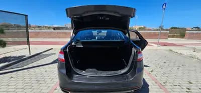 Sell Ford Mondeo 2015 - 11000 EUR, 86100 km - AUTO.MOTO.pt