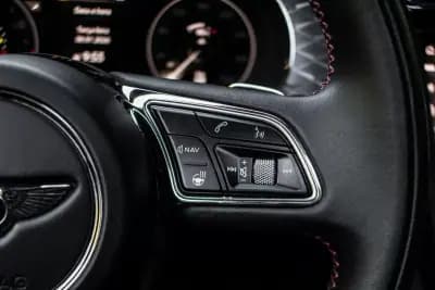 Sell Bentley Bentayga 2022 - 230000 EUR, 70942 km - AUTO.MOTO.pt