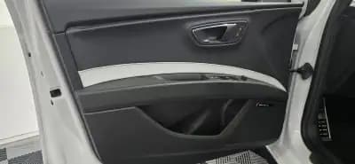 Sell SEAT Leon 2016 - 22990 EUR, 168000 km - AUTO.MOTO.pt