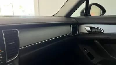 Sell Porsche Panamera 2014 - 45990 EUR, 157000 km - AUTO.MOTO.pt