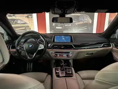 Vendo BMW 730 2017 - 44990 EUR, 79085 km - AUTO.MOTO.pt