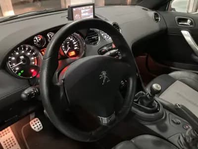 Vendo Peugeot RCZ 2015 - 16900 EUR, 79367 km - AUTO.MOTO.pt