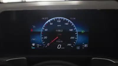 Vendo Mercedes-Benz GLB 180 2022 - 29900 EUR, 172000 km - AUTO.MOTO.pt