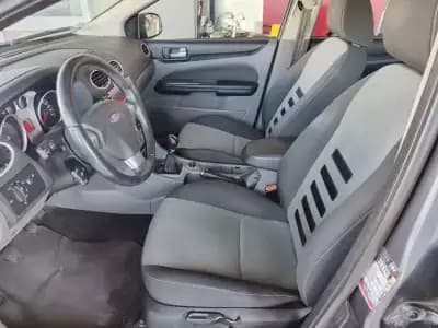 Vendo Ford Focus 2011 - 6750 EUR, 180000 km - AUTO.MOTO.pt