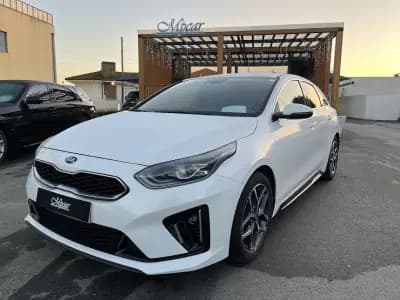 Vendo Kia ProCeed 2022 - 19450 EUR, 92000 km - AUTO.MOTO.pt