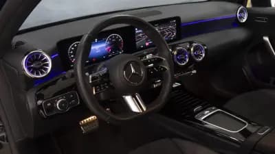 Vendo Mercedes-Benz A 200 2023 - 30850 EUR, 23000 km - AUTO.MOTO.pt